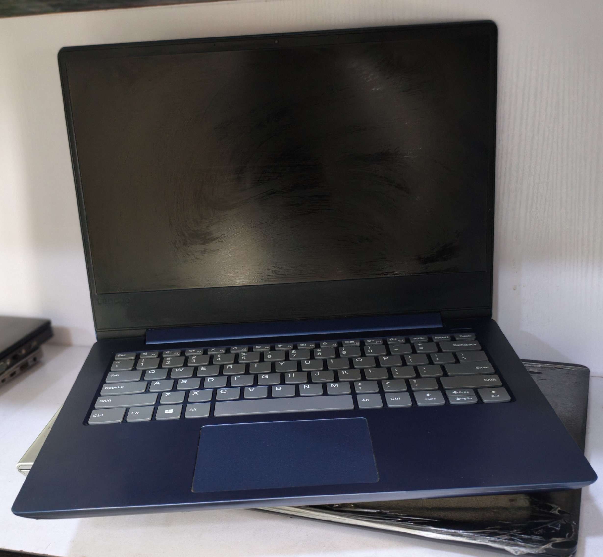 Lenovo ideapad 14